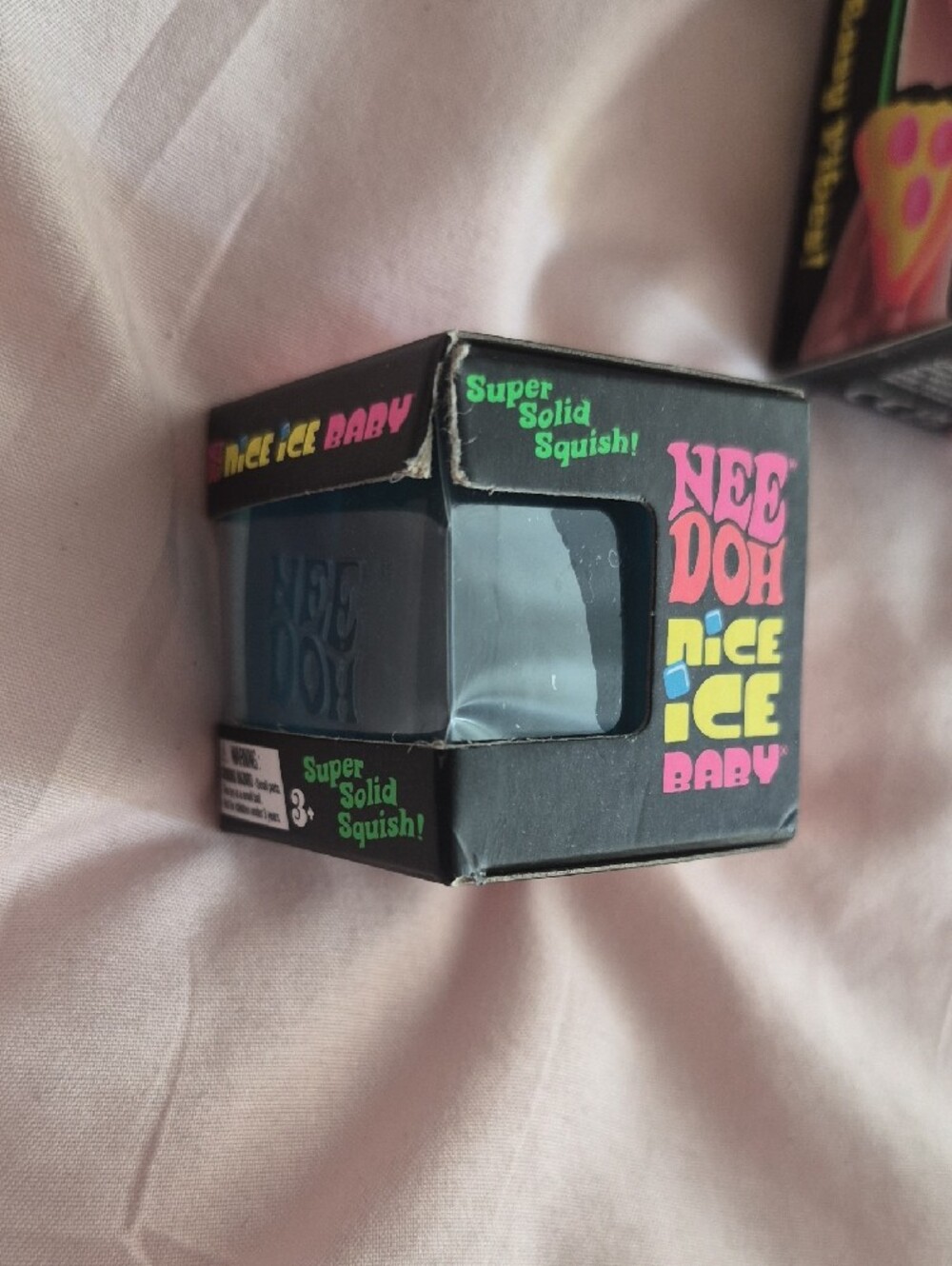 Needohs Rare Pizza And 2 Ice Cubes. - Picture 2 of 6